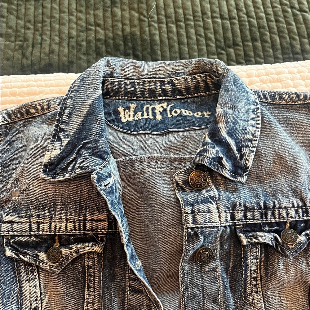 Wallflower Light Blue Women's Denim Jacket - Picture 3 of 6
